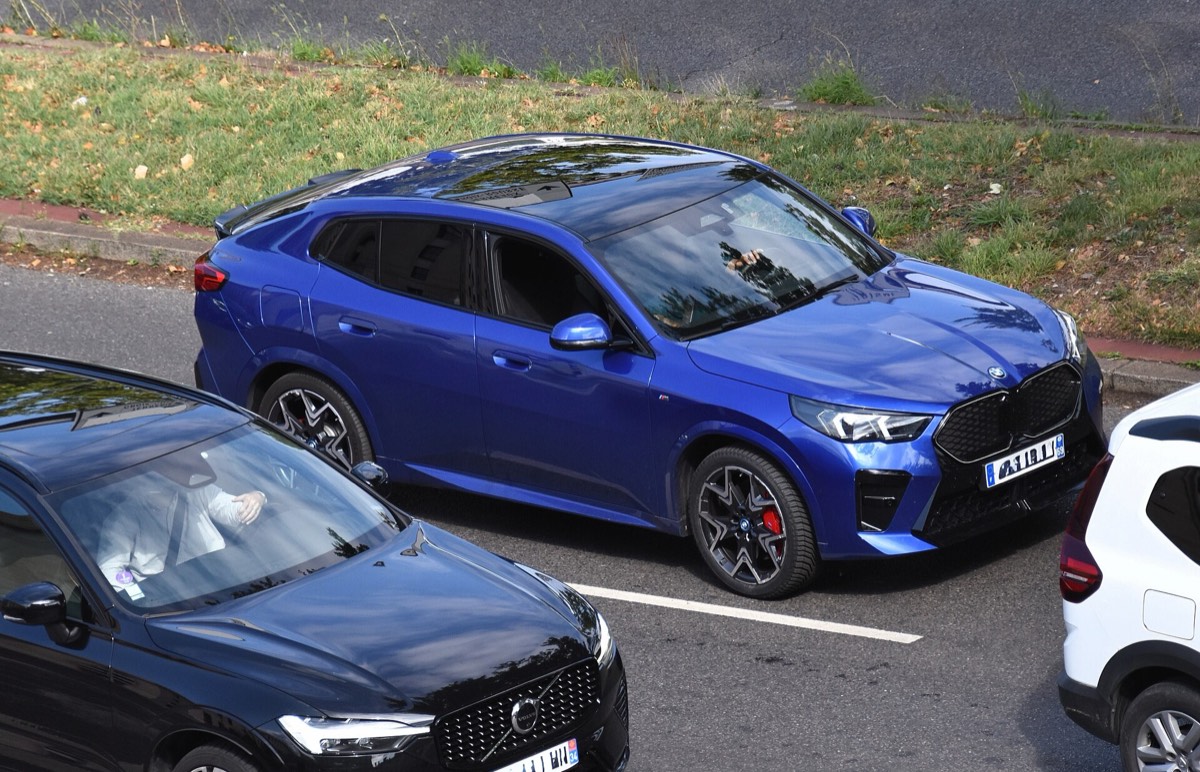 BMW iX2