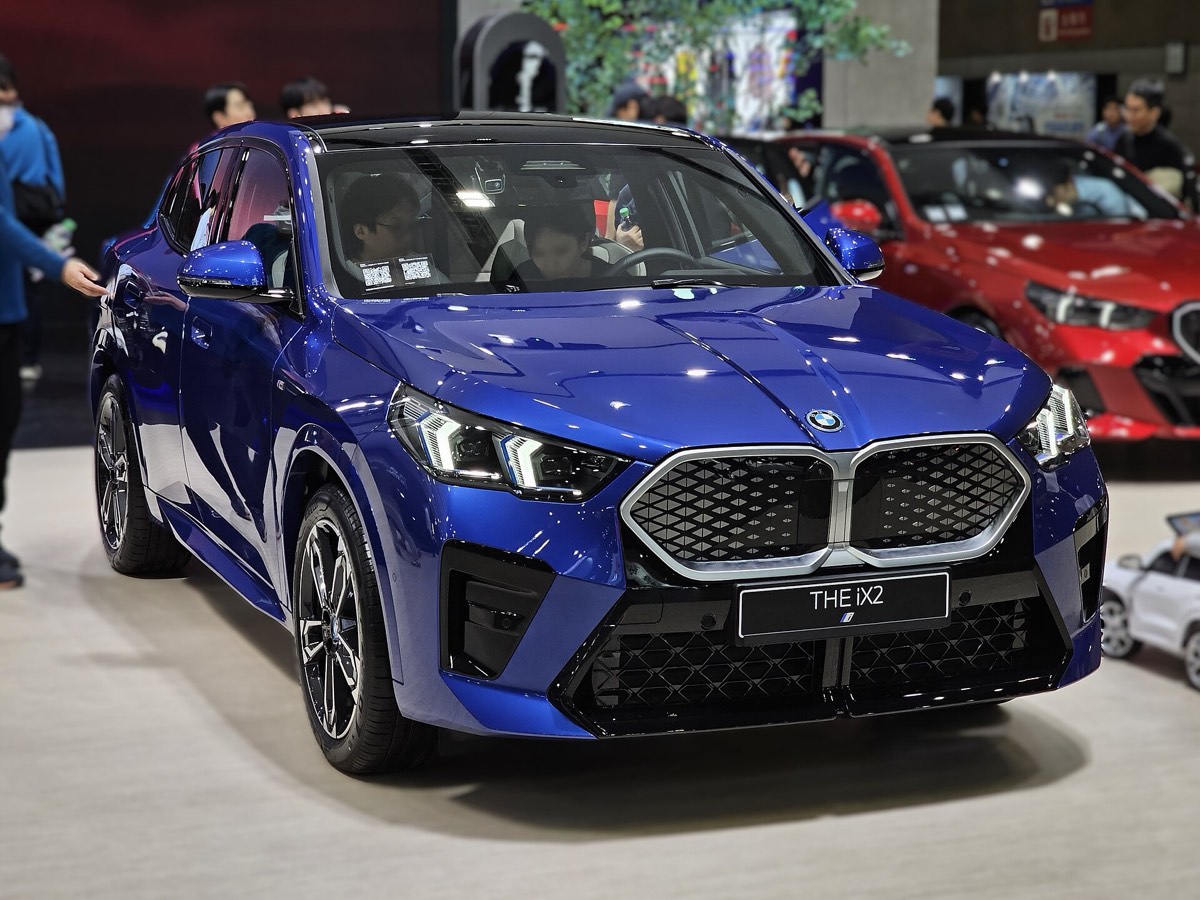 BMW iX2