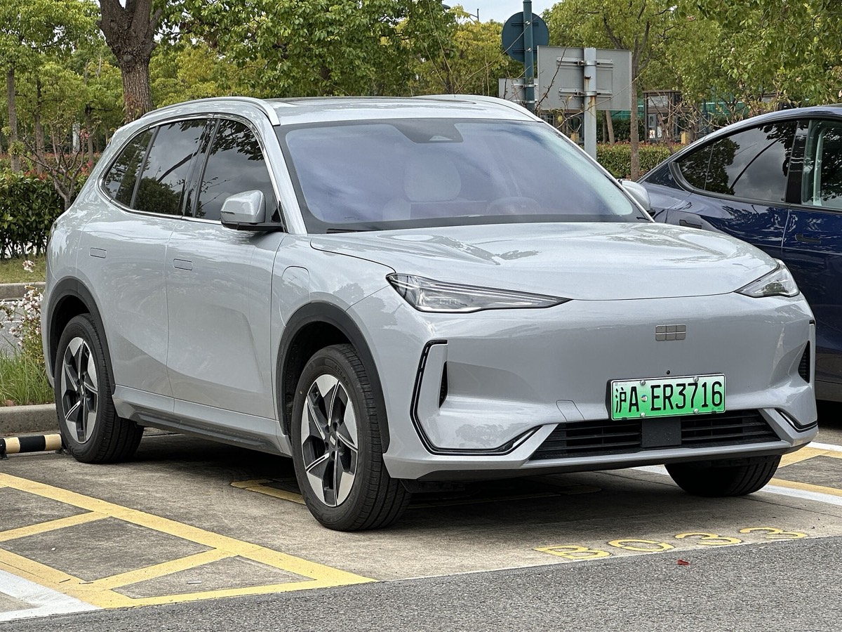 Geely E5