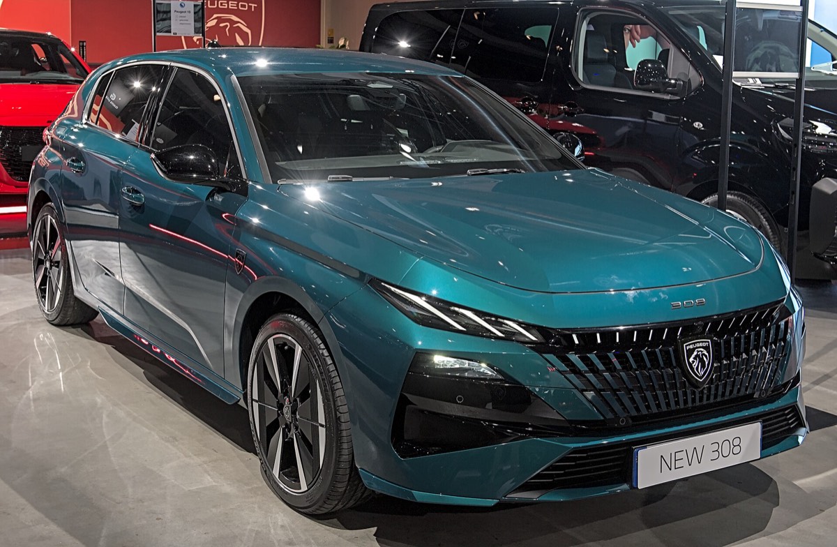 Peugeot e-308