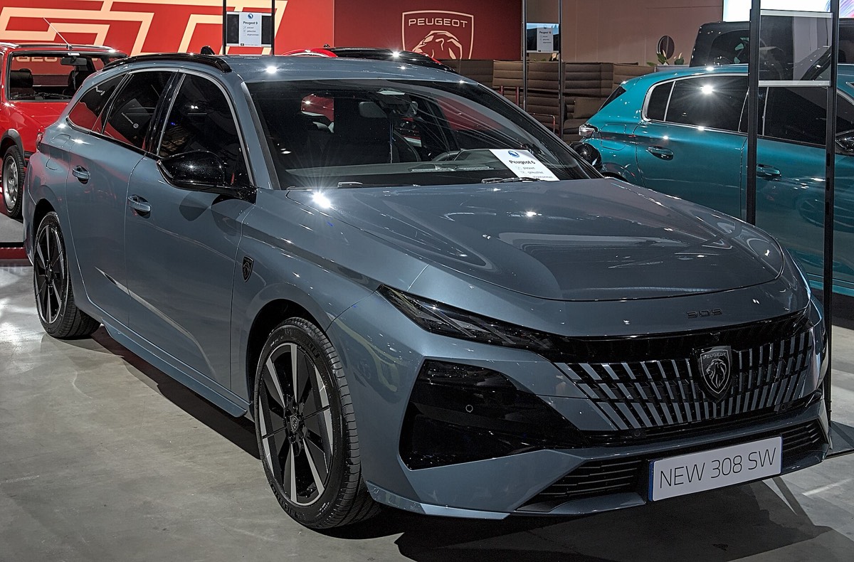 Peugeot e-308