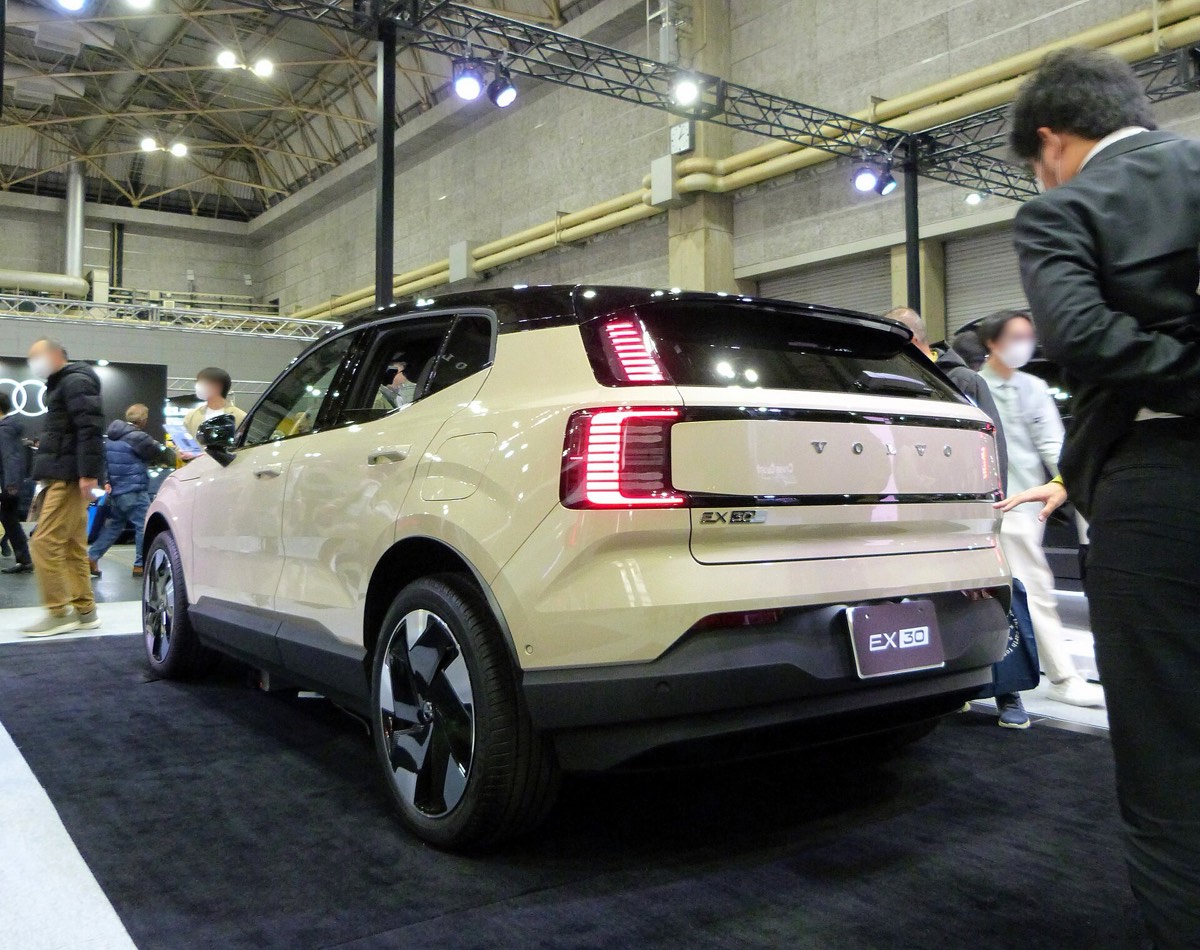 Volvo EX30
