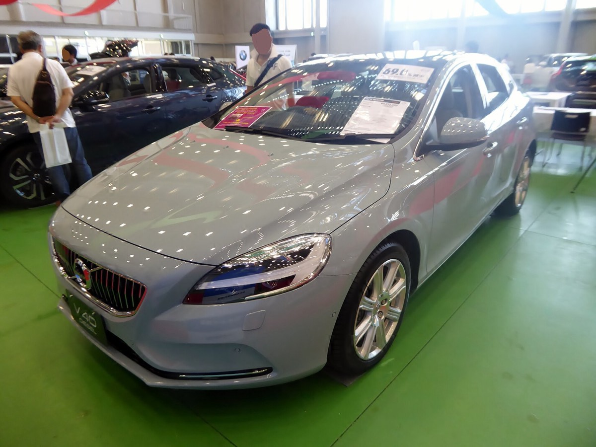 Volvo V40