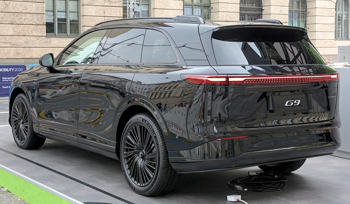 Xpeng G9